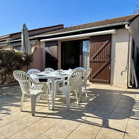 펜션 Maison 2 Pieces Avec Mezzanine, Piscine Et Parking Prives, 6 Couchages A 700m De La - - Fr-1-225-74 *