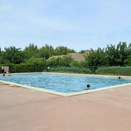 別荘 Maison 2 Pieces Avec Mezzanine, Piscine Et Parking Prives, 6 Couchages A 700m De La - - Fr-1-225-74